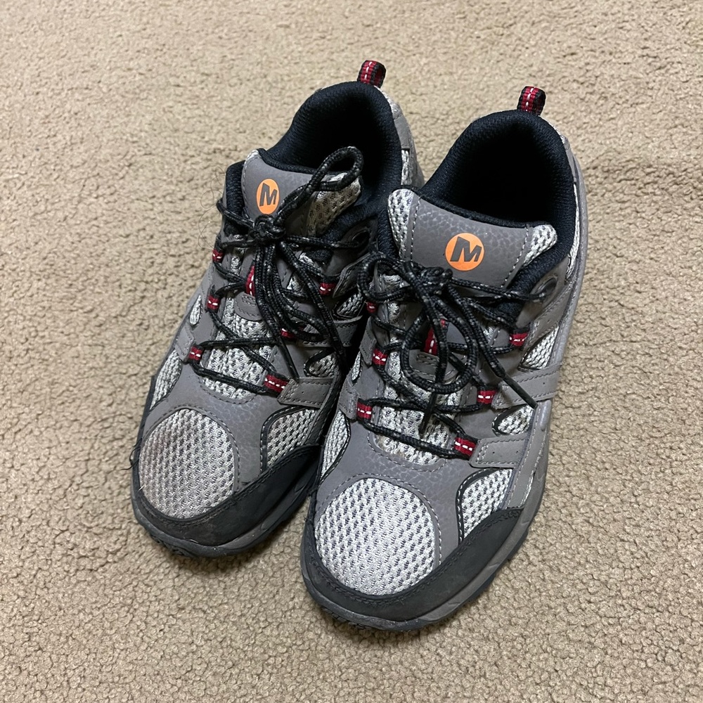 Merrell kids hiking shoes size 3.5 - Good/Like New Condition